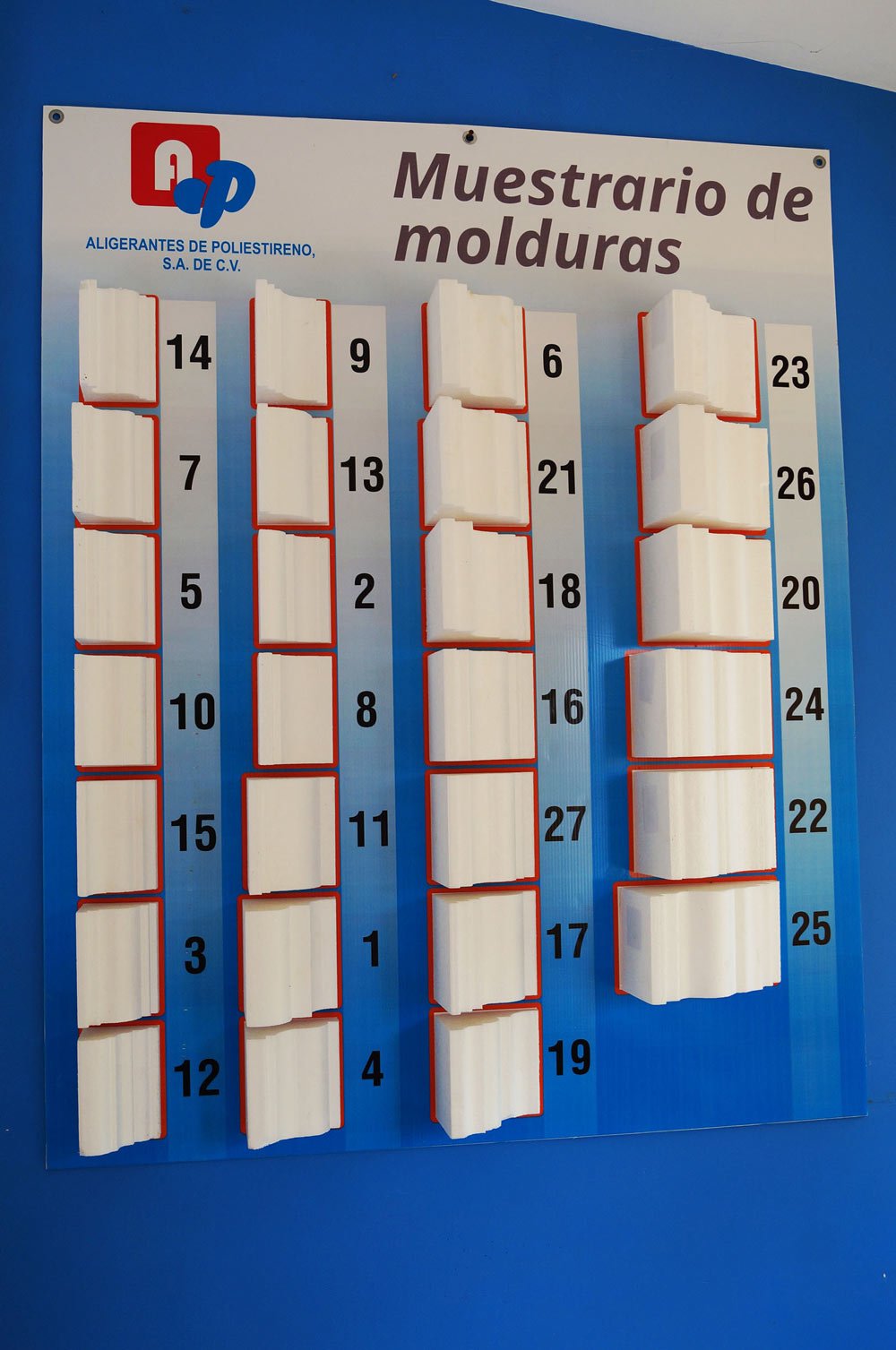 Muestrario de molduras de poliestireno